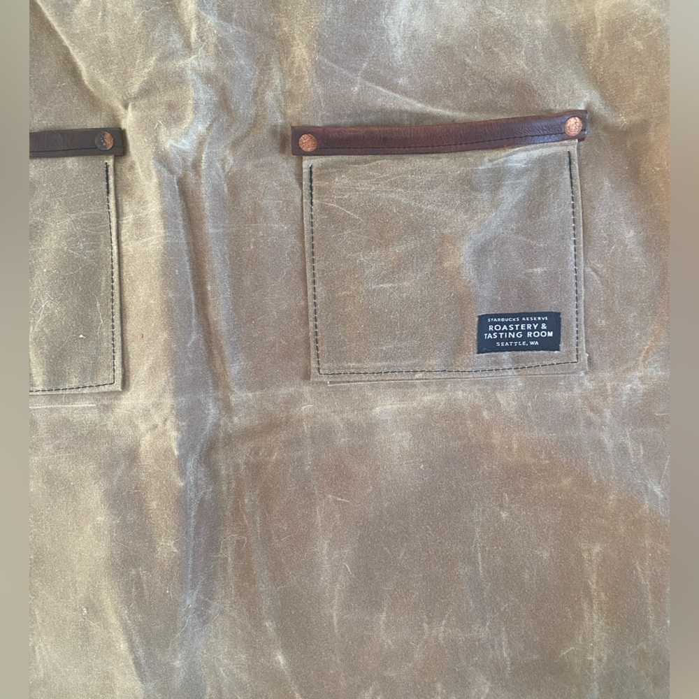 Hardmill Waxed Canvas Apron with Pockets - Picture 3 of 5